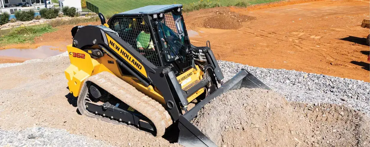 C362 Compact Track Loader LIFT AND CARRY OPERATIONS