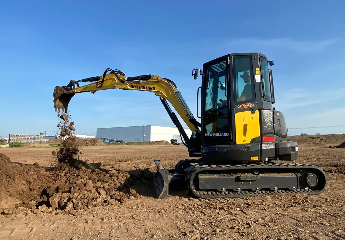 E50D Mini Excavator SERVICEABILITY
