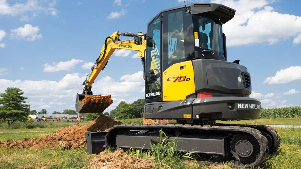 E85D Midi Excavator Attachment-ready productivity